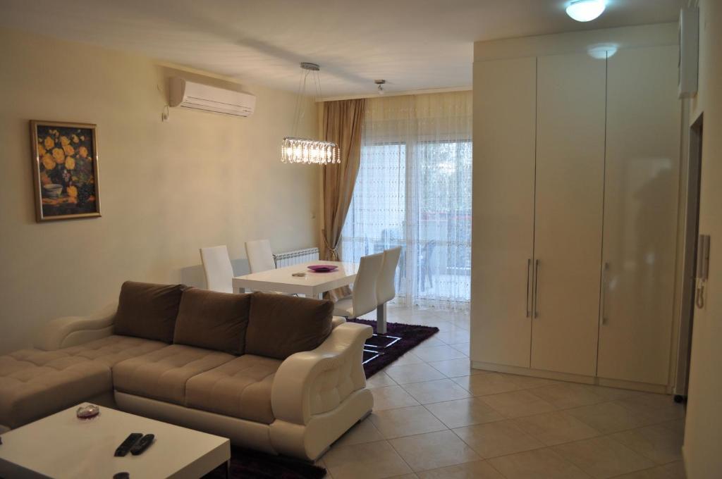 Apartments Soleado Pančevo Exterior foto